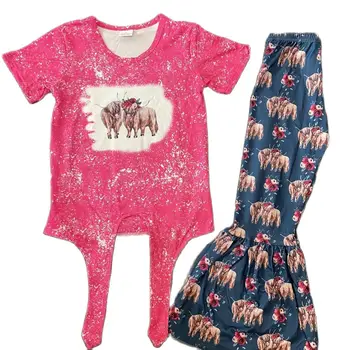 Бутикови Бебешки дрехи за малките момичета, летен костюм с къси ръкави, розов топ с флорални принтом под формата на волска кожа на главата, тъмно синьо разкроена панталони, комплект от 2 теми Изображение
