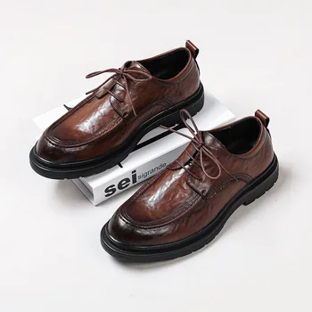 Мъжки обувки, пролетно-есенна нова кожена обувките за възрастни си в света на британския стил, ежедневни обувки голям размер Изображение