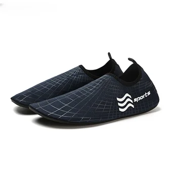 Мъжки Дамски Плосък Бързосъхнеща Блатни обувки, Лека Морска плажната водна обувки на бос, Меки Обувки за сърф, Удобни обувки за водни спортове с рибки Изображение